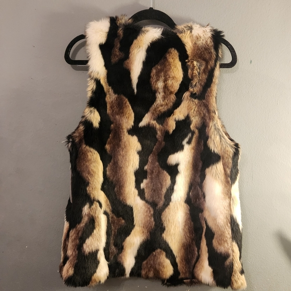 Tartar Collection vegan fur print soft vest medium vest - Picture 3 of 16